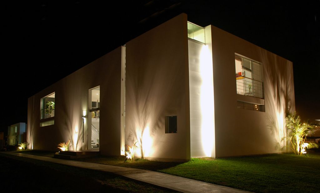 Download Iluminacion de la casa de playa For Free