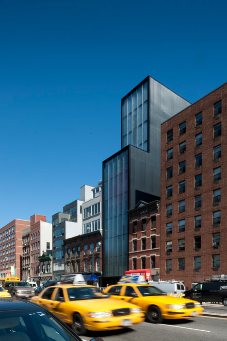 speronce-westwater-gallery-by-foster-partners-06