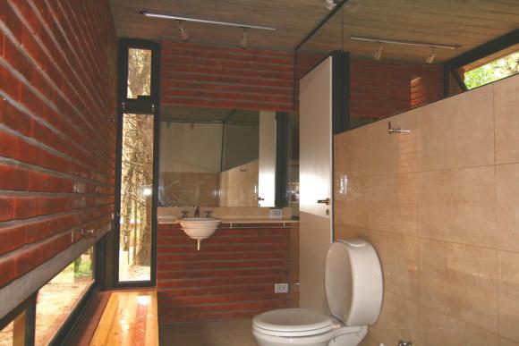 Revista de Arquitectura y Diseño – PERUARKI » CASA DE LADRILLO EN EL