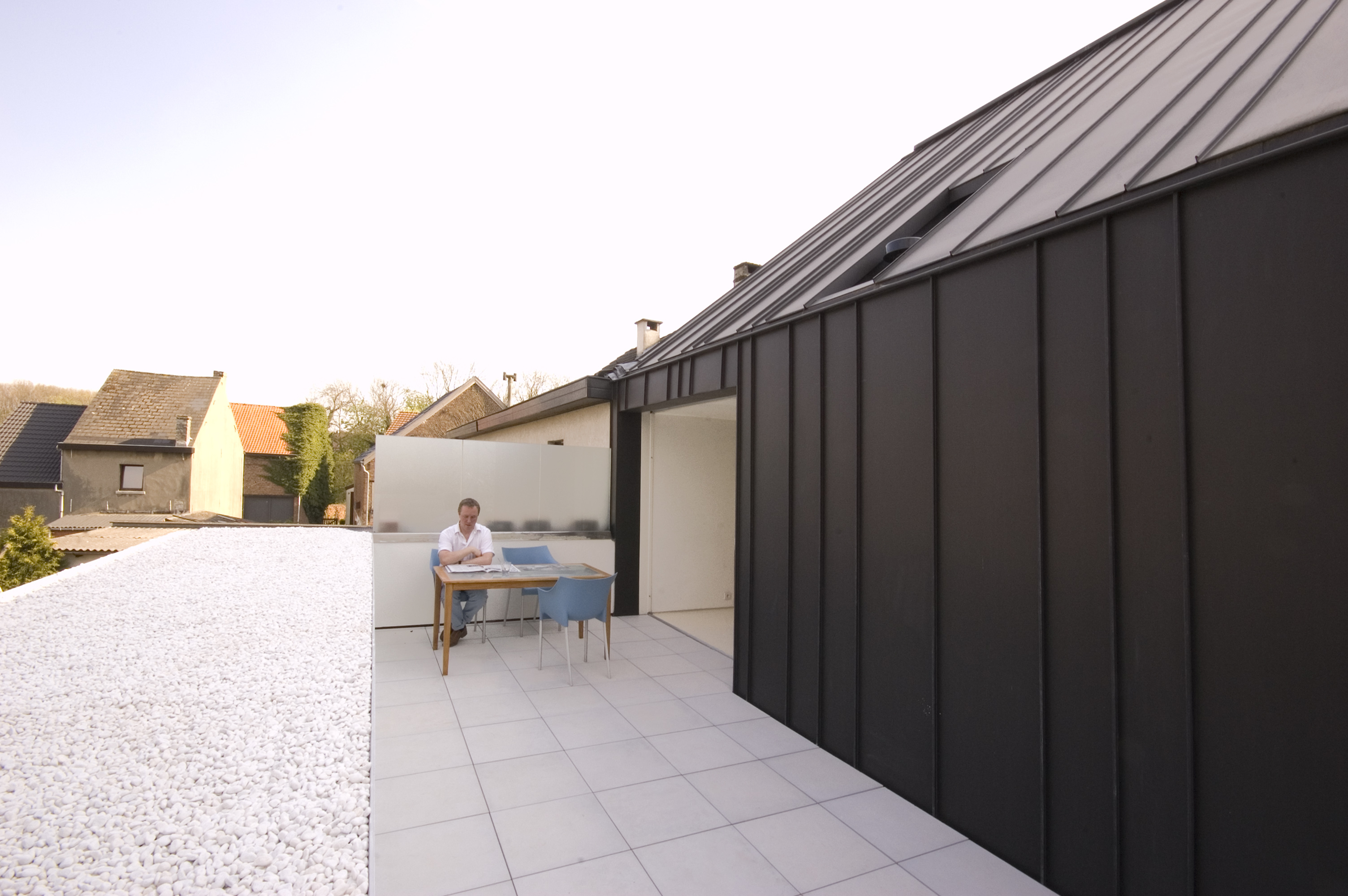 Revista de Arquitectura y Diseño – PERUARKI » CASA DE ZINC EN BÉLGICA