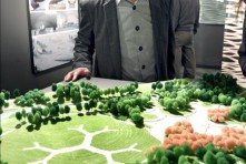 El arquitecto japonés Toyo Ito inaugura exposición y recibe un homenaje en Madrid