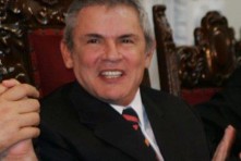 Confirman que el alcalde de Lima Luis Castañeda es alumno de UAP