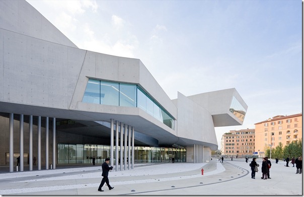 peruarki-arquitectura-italia-MAXXI-Museum-roma-Zaha-Hadid-Architects-1