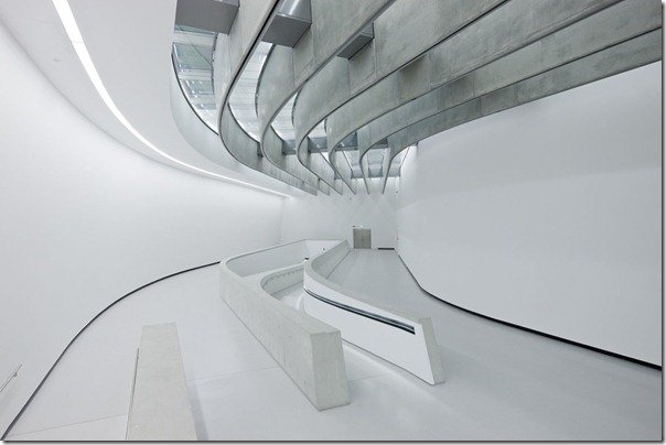 peruarki-arquitectura-italia-MAXXI-Museum-roma-Zaha-Hadid-Architects-7